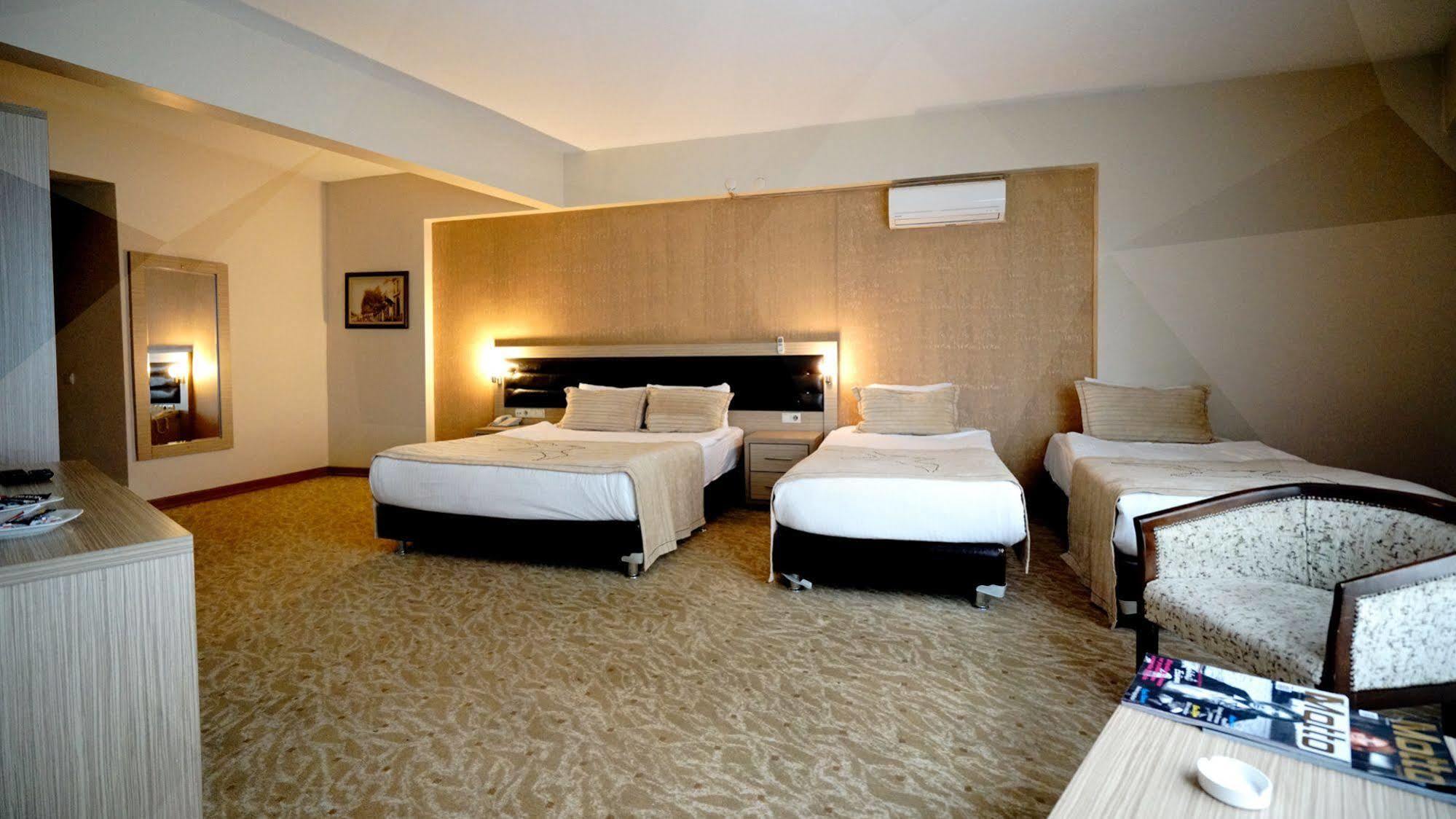 Es Albatros Hotel Eskişehir Eksteriør bilde