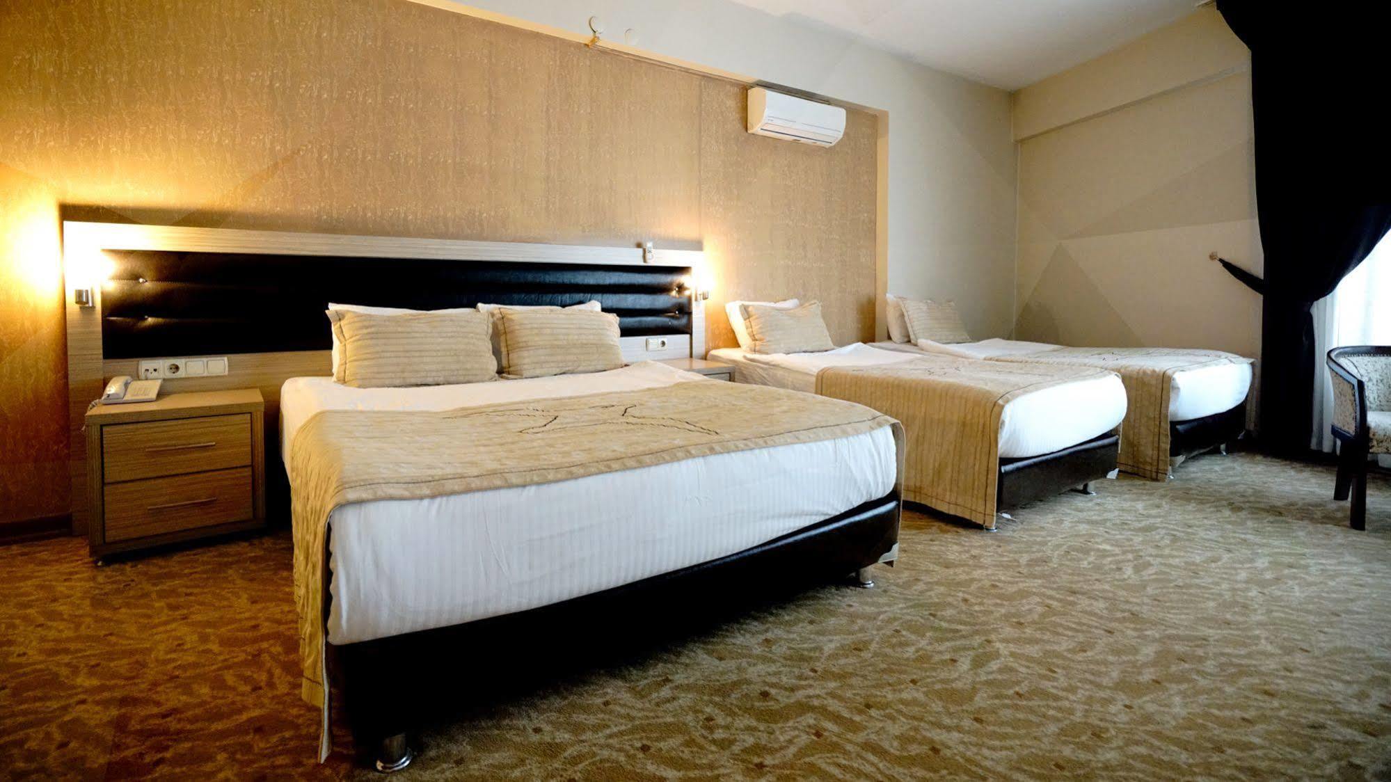 Es Albatros Hotel Eskişehir Eksteriør bilde