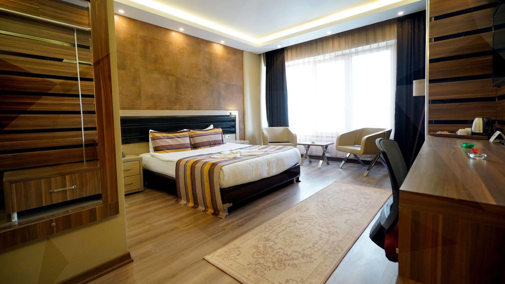 Es Albatros Hotel Eskişehir Eksteriør bilde