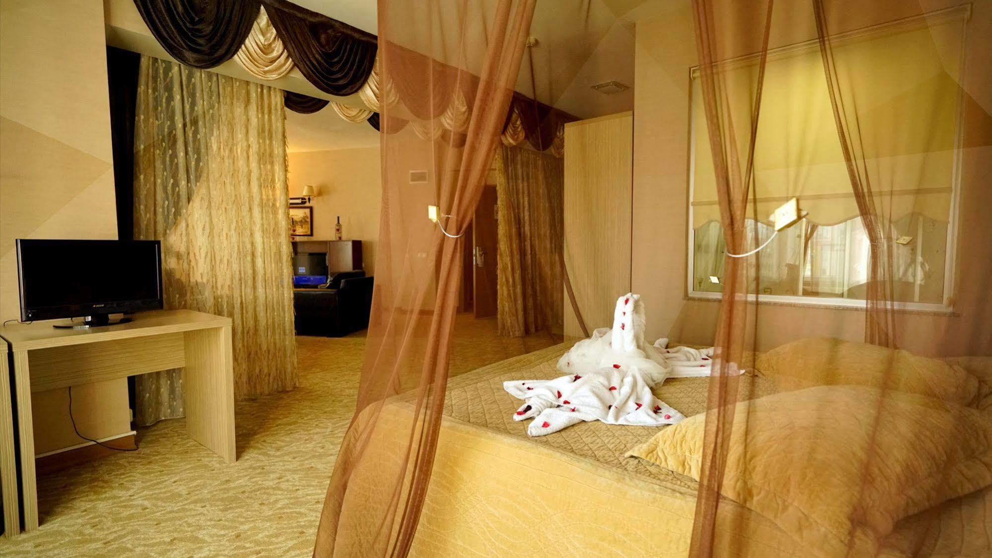 Es Albatros Hotel Eskişehir Eksteriør bilde