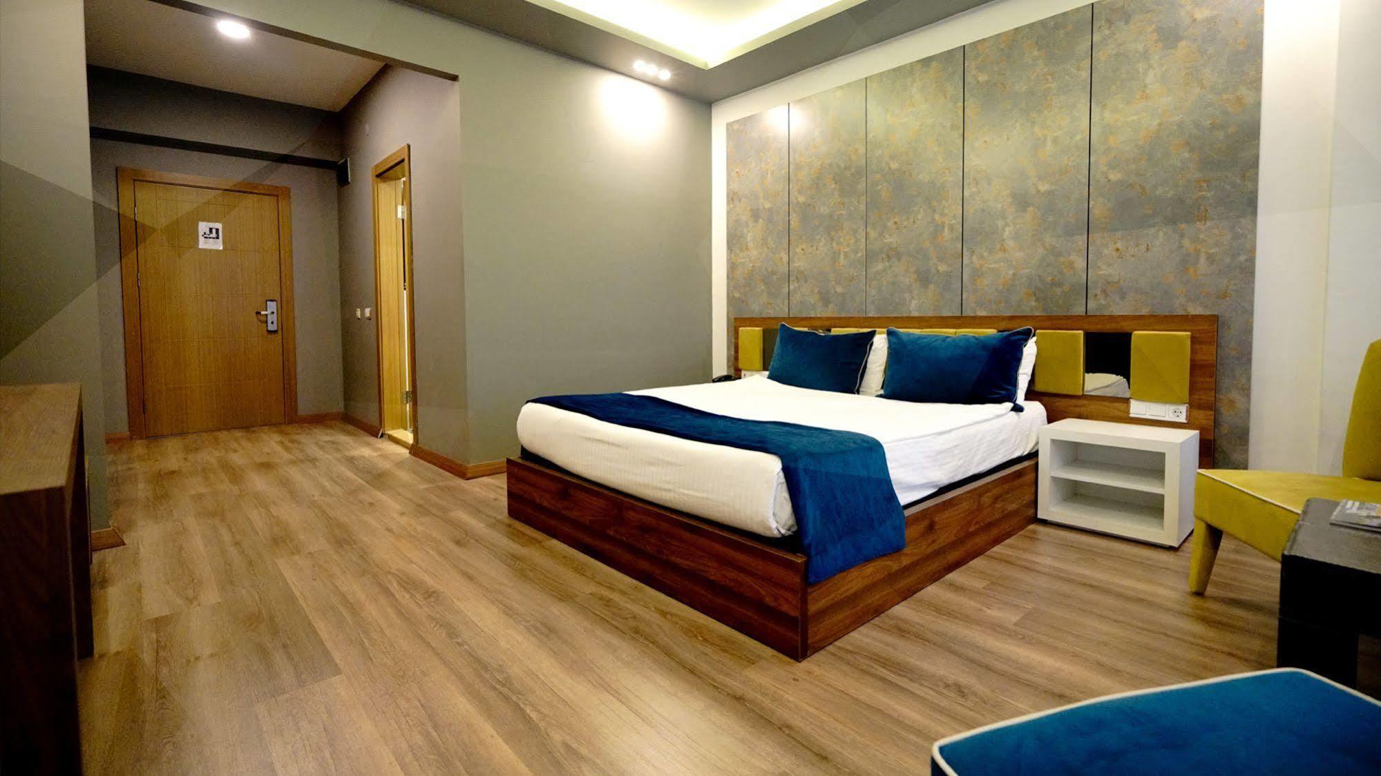 Es Albatros Hotel Eskişehir Eksteriør bilde