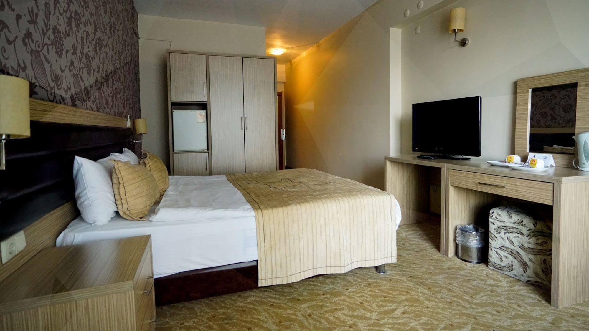 Es Albatros Hotel Eskişehir Eksteriør bilde