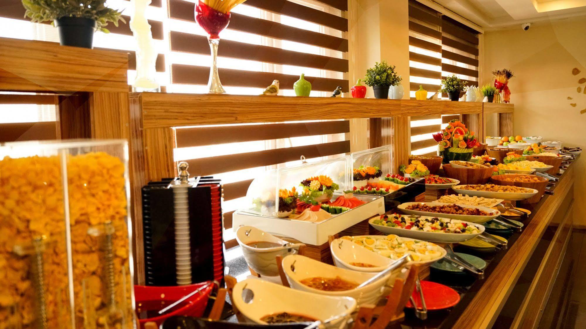 Es Albatros Hotel Eskişehir Eksteriør bilde