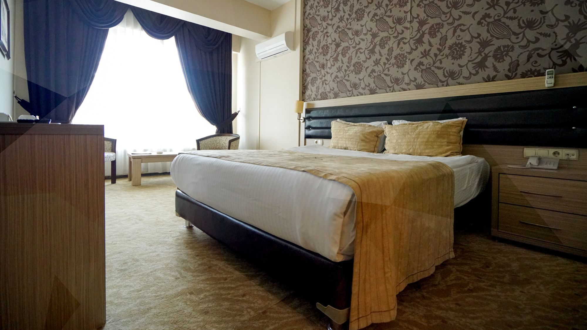 Es Albatros Hotel Eskişehir Eksteriør bilde